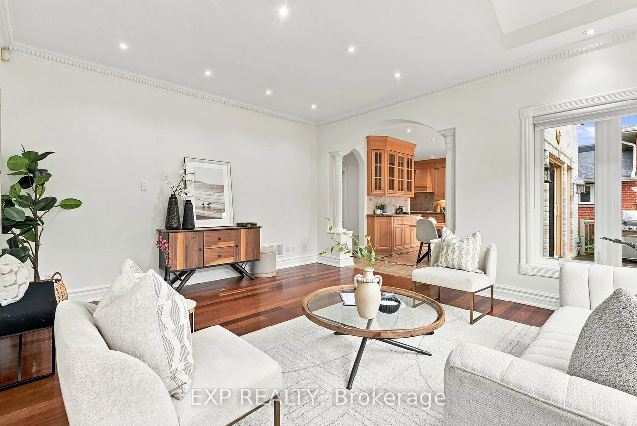 101, Cannon, Stonegate-Queensway, Toronto
