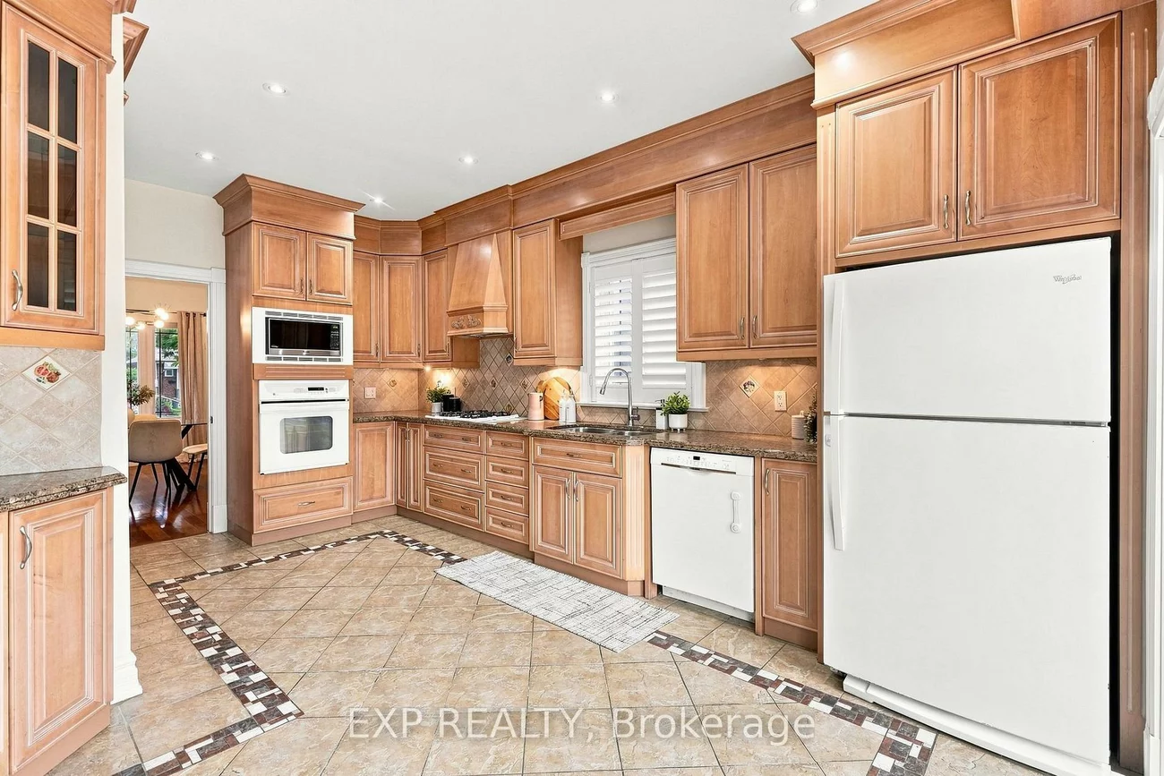 101, Cannon, Stonegate-Queensway, Toronto
