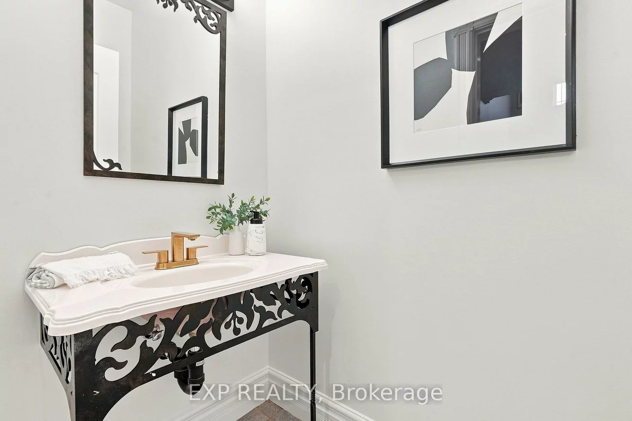 101, Cannon, Stonegate-Queensway, Toronto