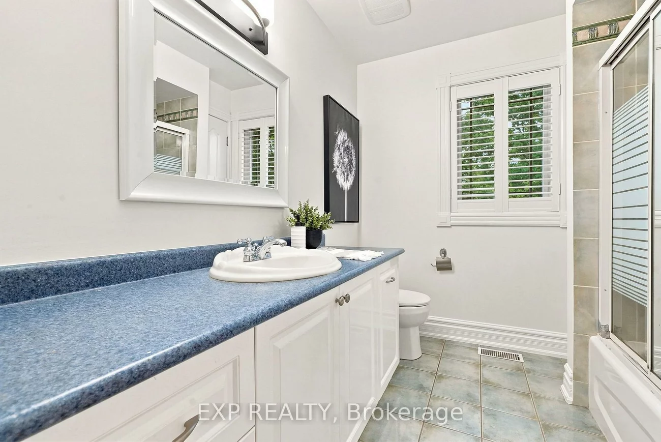 101, Cannon, Stonegate-Queensway, Toronto