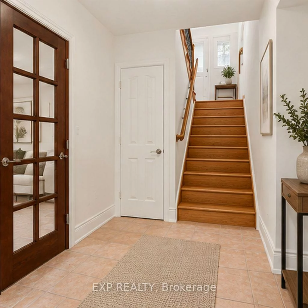 101, Cannon, Stonegate-Queensway, Toronto