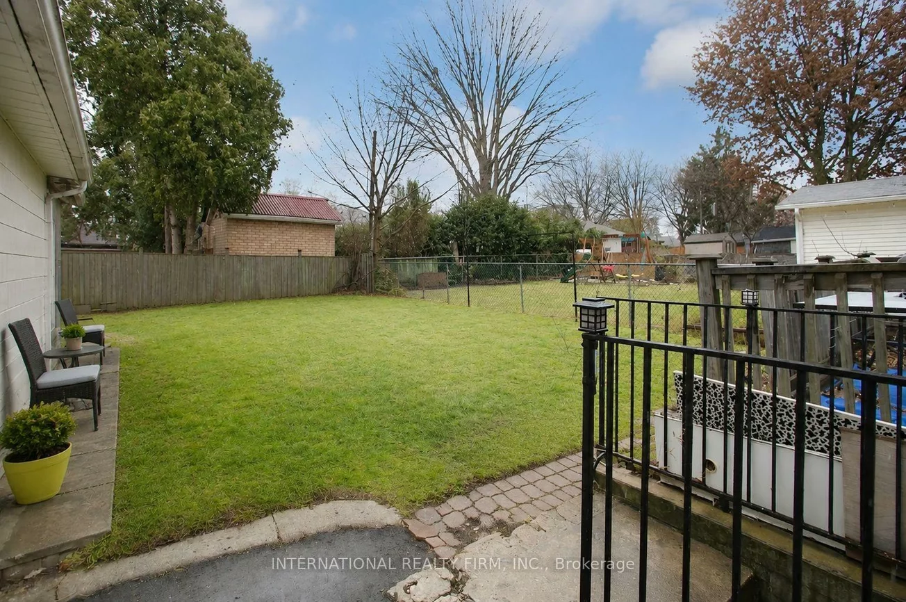 221, Church, Humberlea-Pelmo Park W4, Toronto