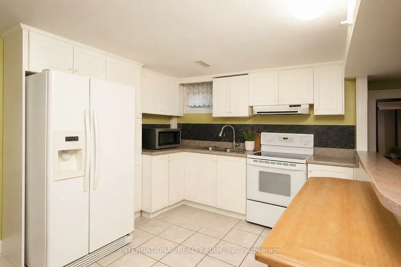 221, Church, Humberlea-Pelmo Park W4, Toronto
