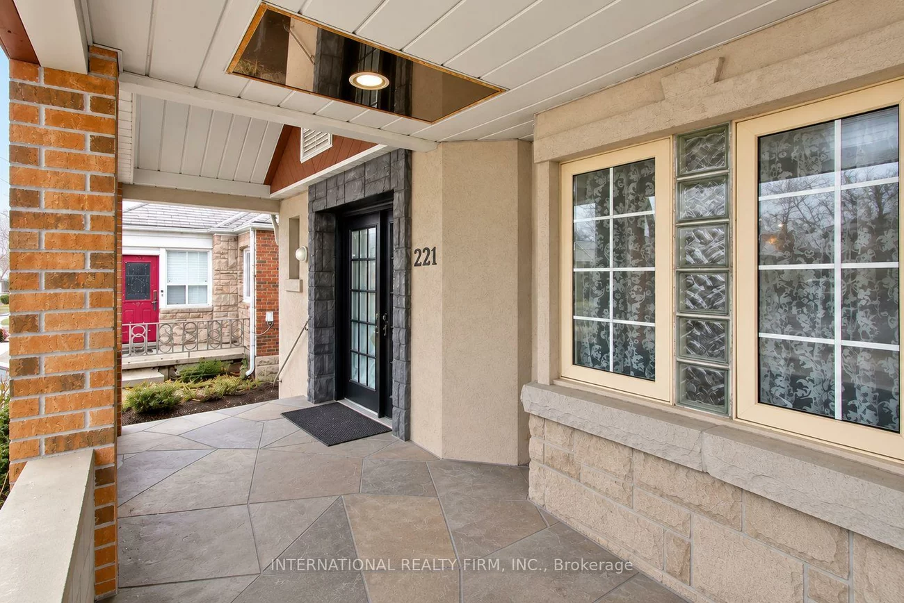 221, Church, Humberlea-Pelmo Park W4, Toronto