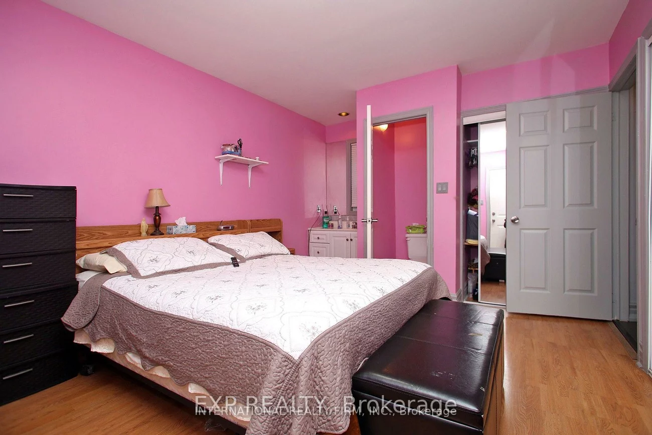 221, Church, Humberlea-Pelmo Park W4, Toronto