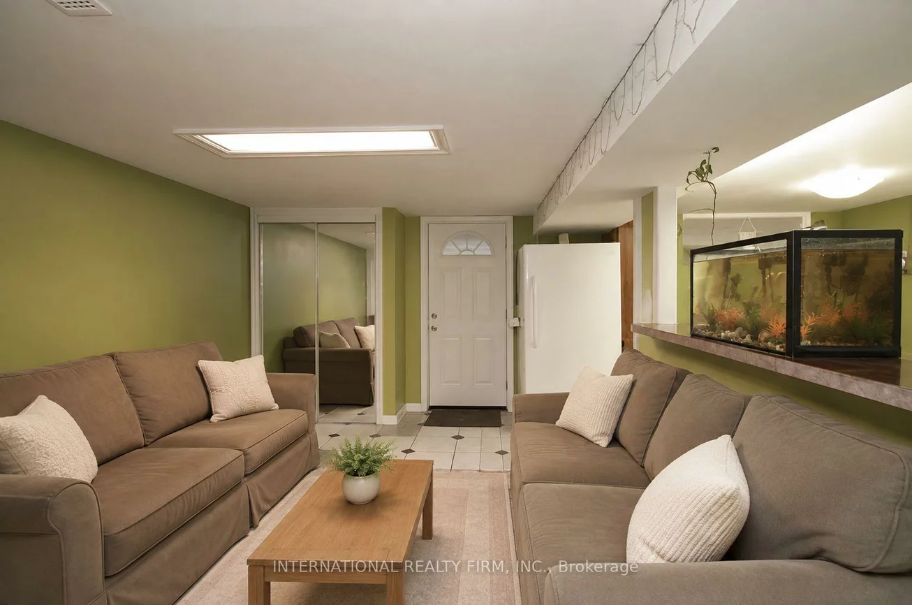 221, Church, Humberlea-Pelmo Park W4, Toronto