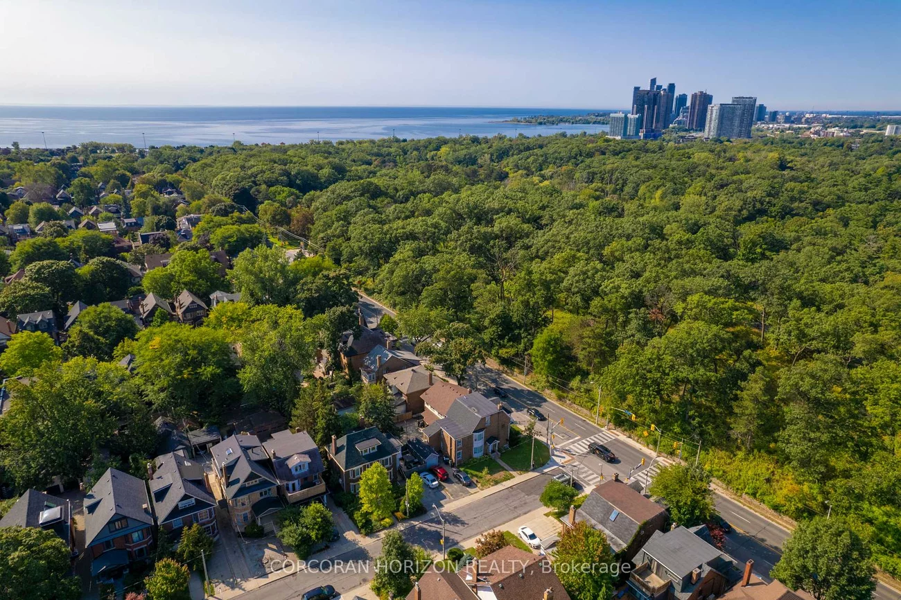 355, Parkside, High Park-Swansea, Toronto