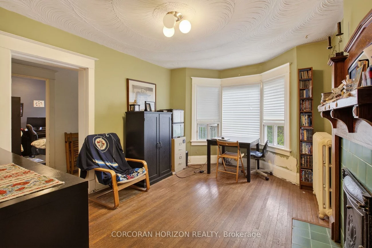 355, Parkside, High Park-Swansea, Toronto