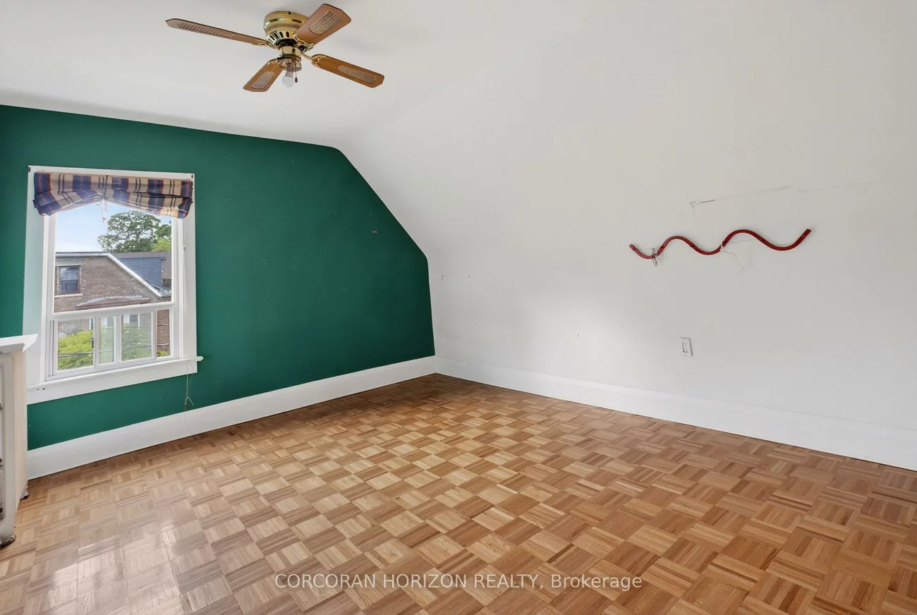 355, Parkside, High Park-Swansea, Toronto