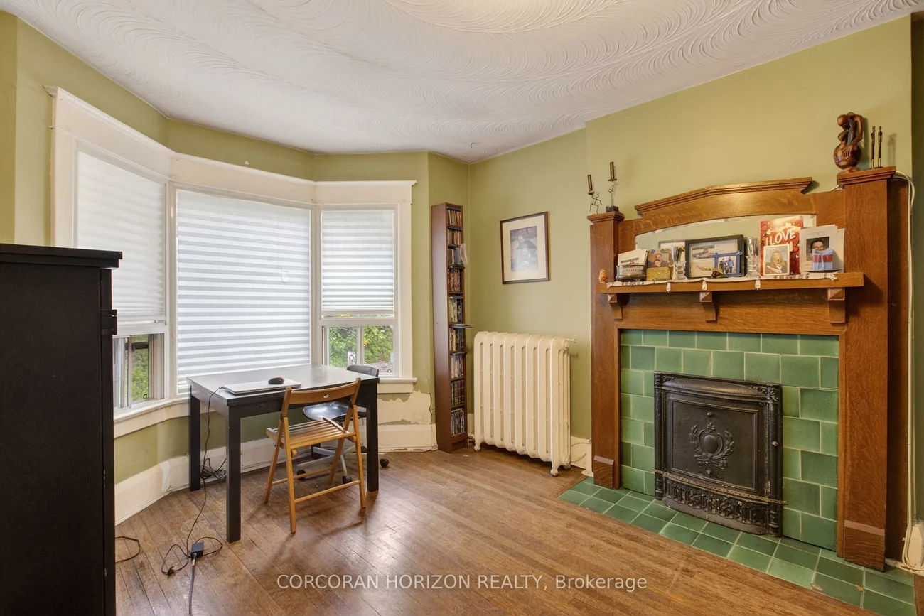 355, Parkside, High Park-Swansea, Toronto
