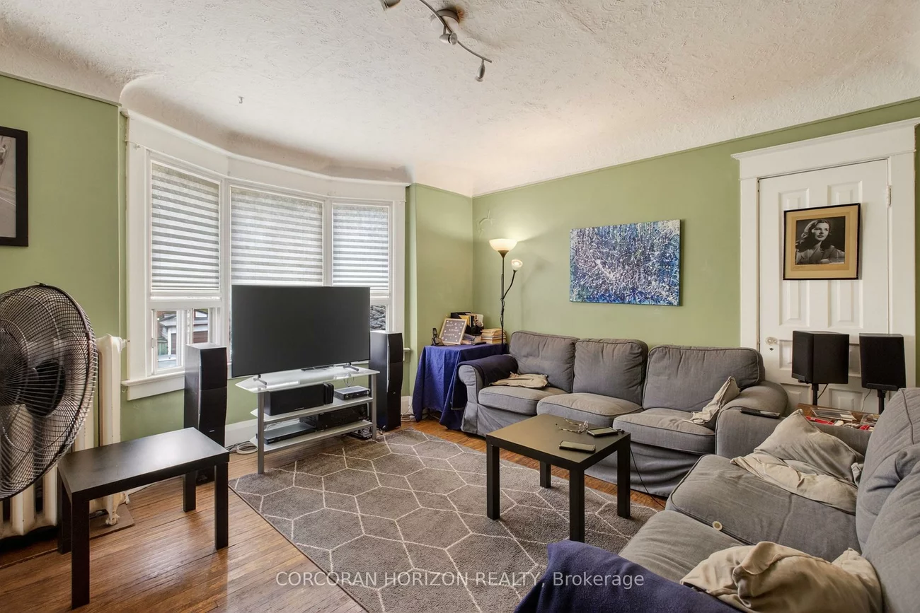 355, Parkside, High Park-Swansea, Toronto