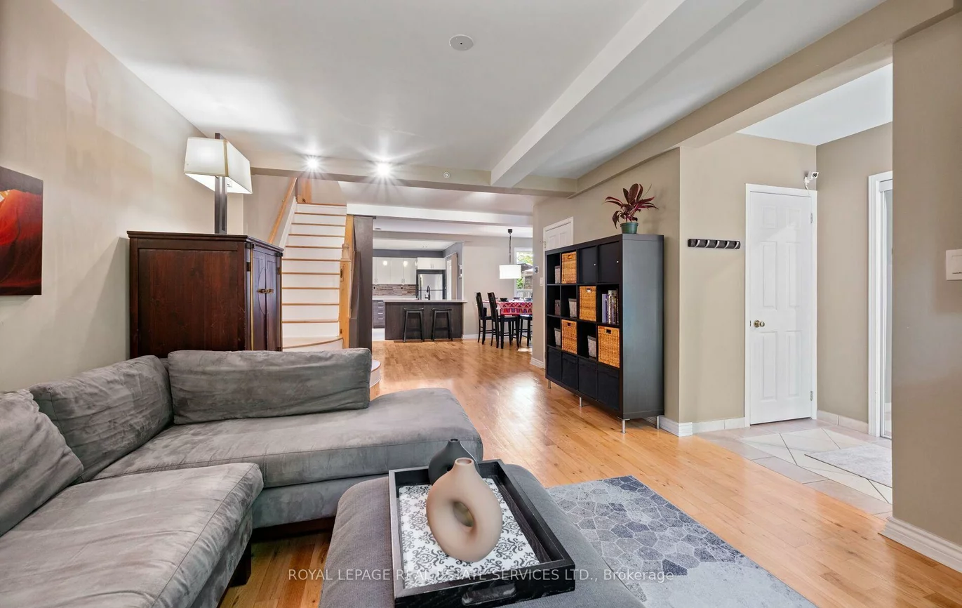613, Beresford, Runnymede-Bloor West Village, Toronto