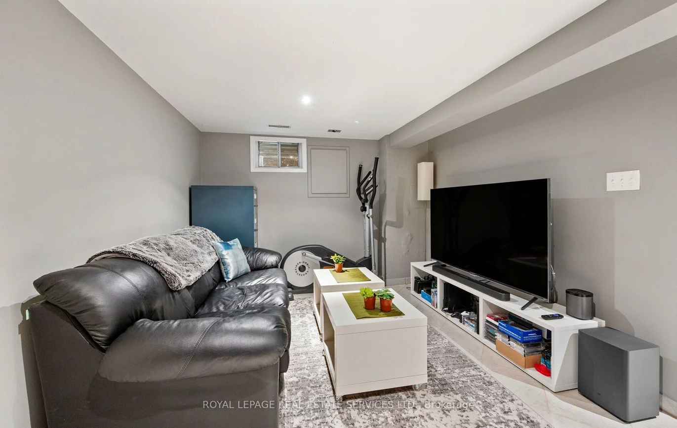 613, Beresford, Runnymede-Bloor West Village, Toronto