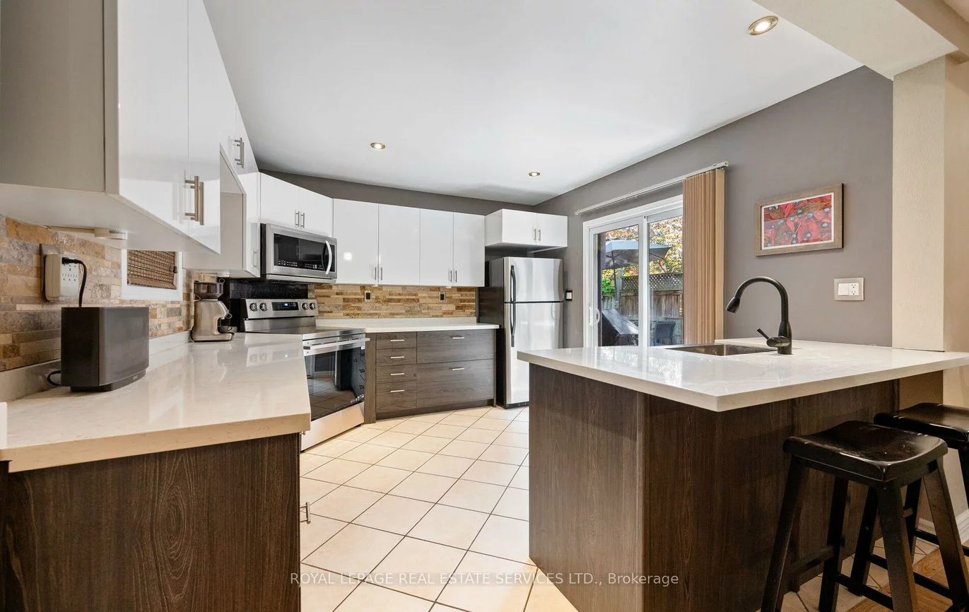 613, Beresford, Runnymede-Bloor West Village, Toronto