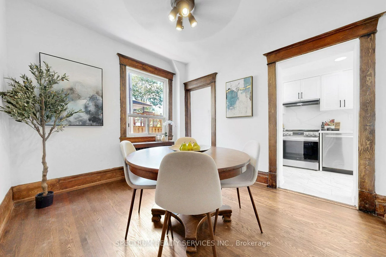 86, Church, Weston, Toronto
