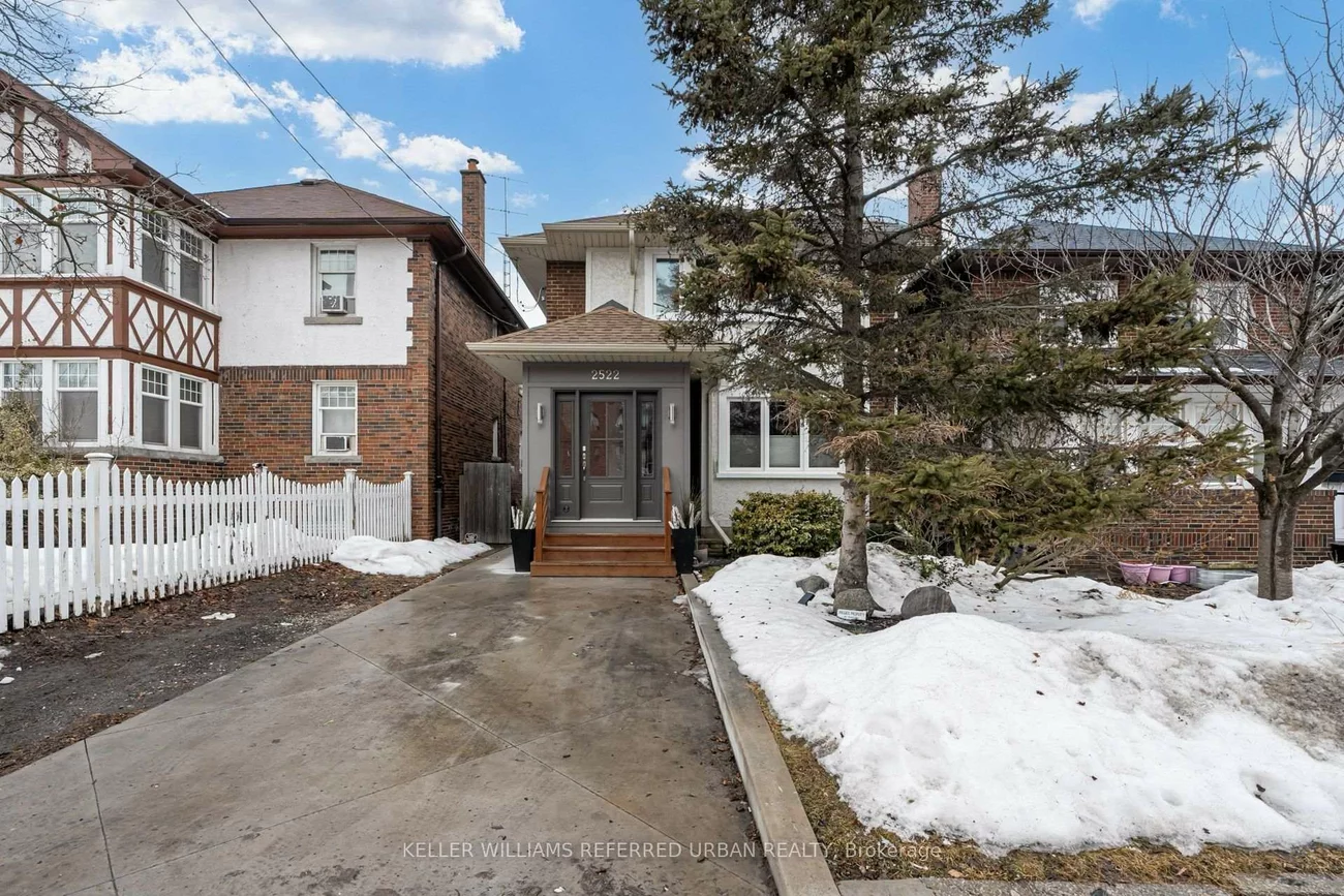 2522, Lake Shore, Mimico, Toronto