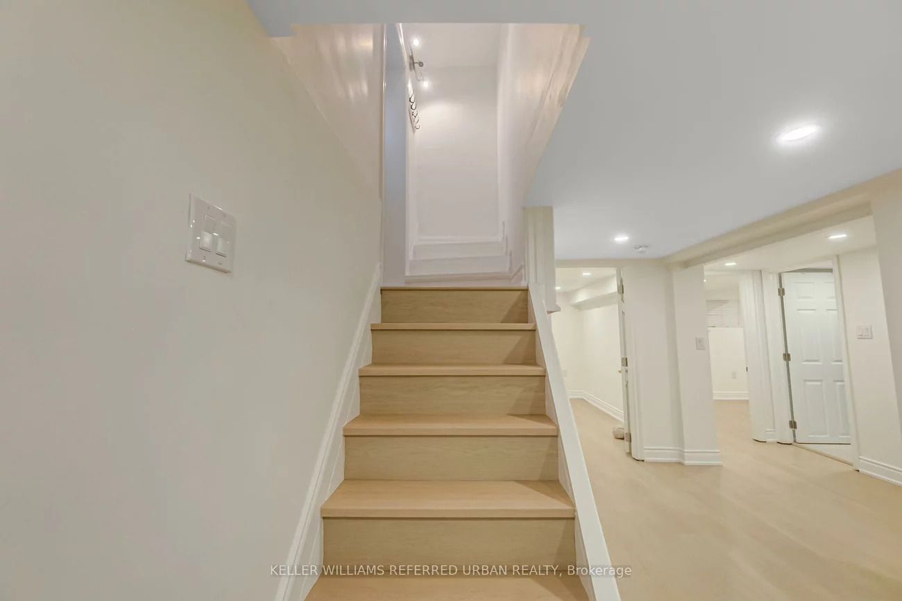 2522, Lake Shore, Mimico, Toronto