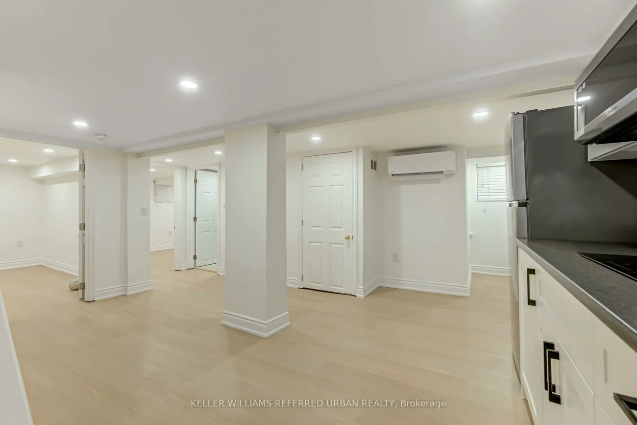 2522, Lake Shore, Mimico, Toronto