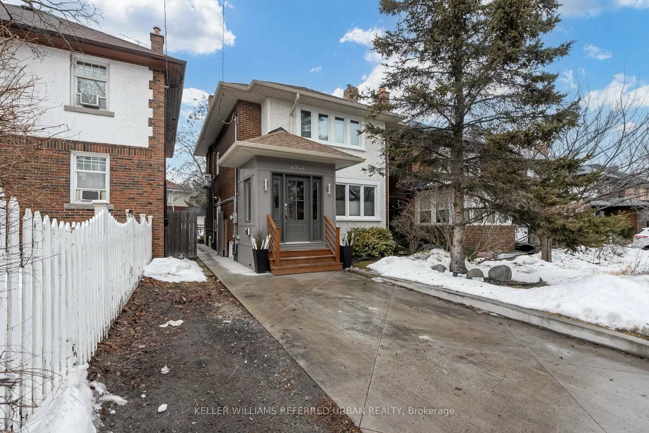 2522, Lake Shore, Mimico, Toronto