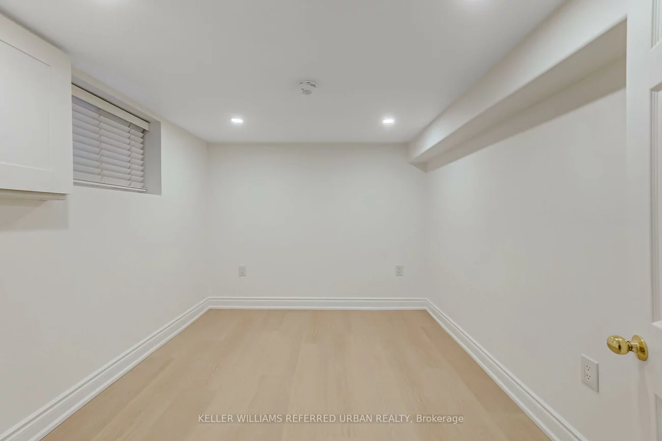 2522, Lake Shore, Mimico, Toronto