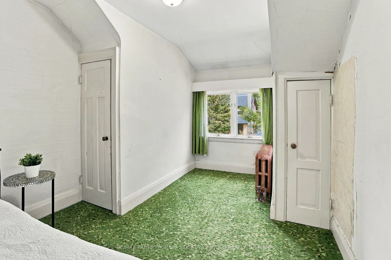 282, Kennedy, High Park North, Toronto