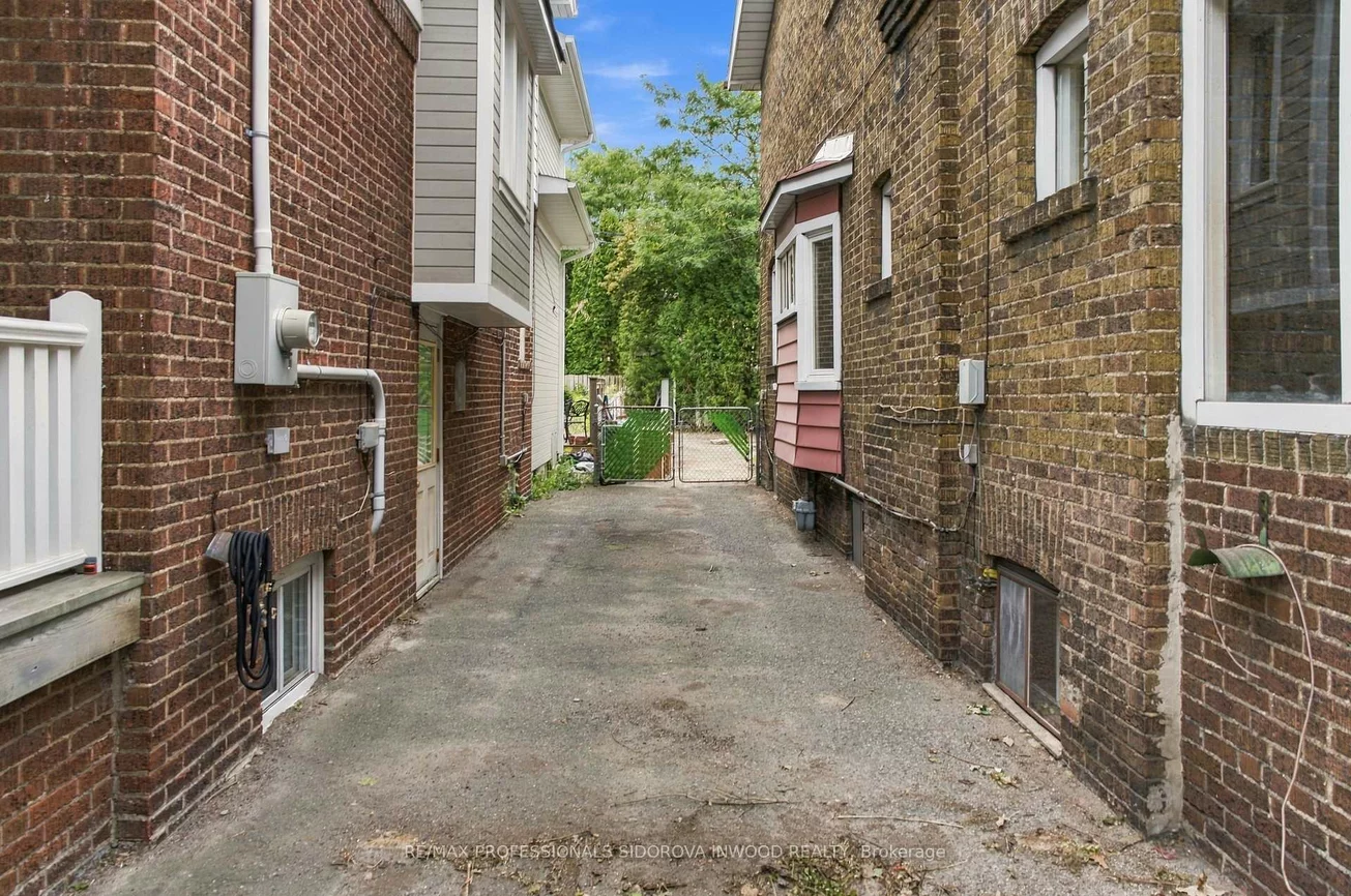 282, Kennedy, High Park North, Toronto