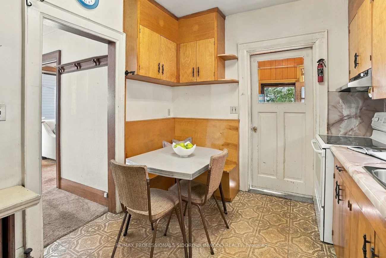 282, Kennedy, High Park North, Toronto