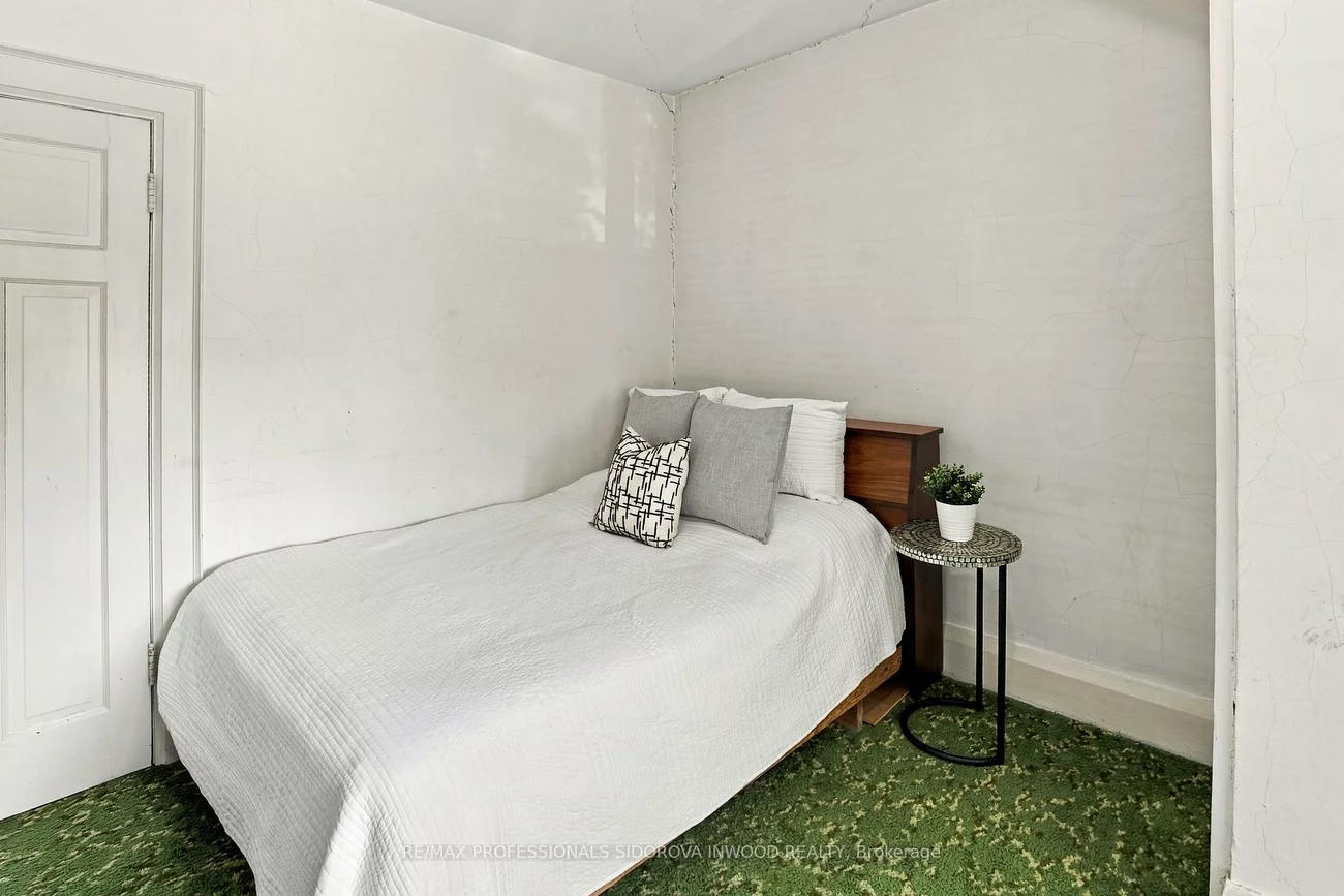 282, Kennedy, High Park North, Toronto