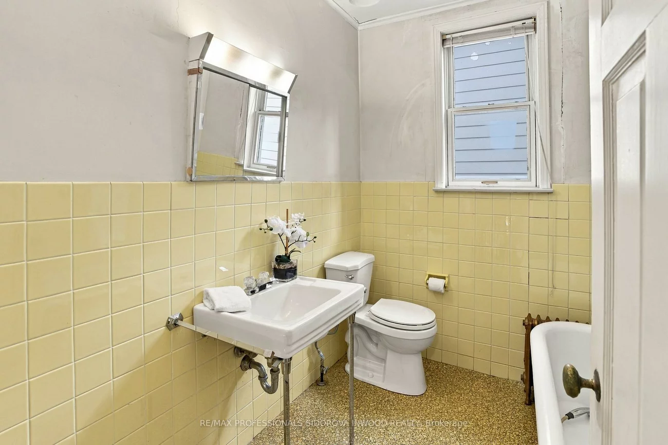 282, Kennedy, High Park North, Toronto