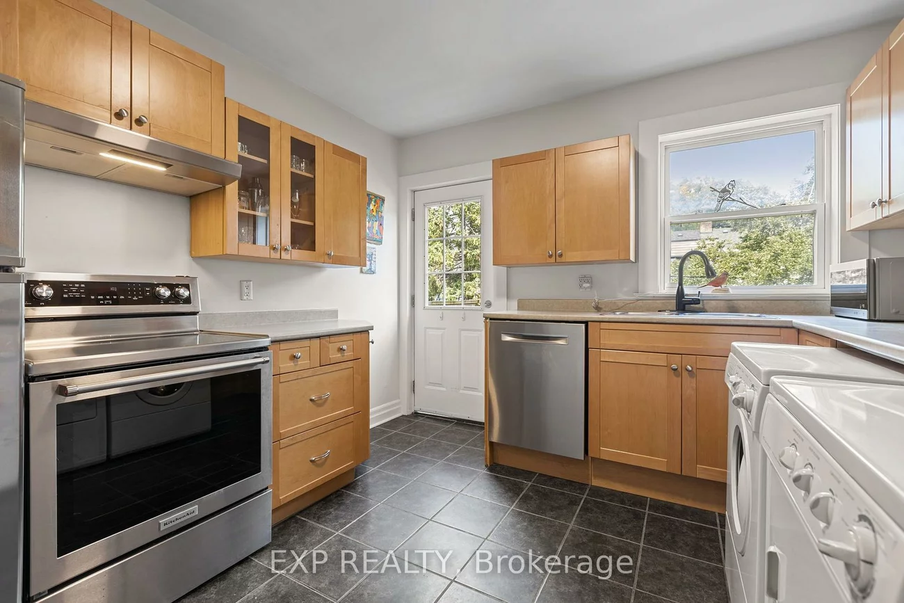 60, Parkdale, High Park-Swansea, Toronto