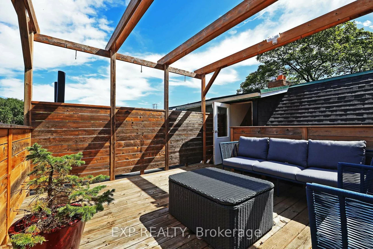 60, Parkdale, High Park-Swansea, Toronto