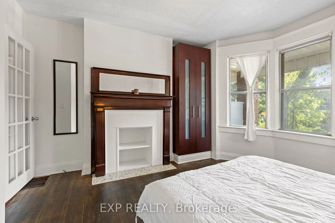 60, Parkdale, High Park-Swansea, Toronto