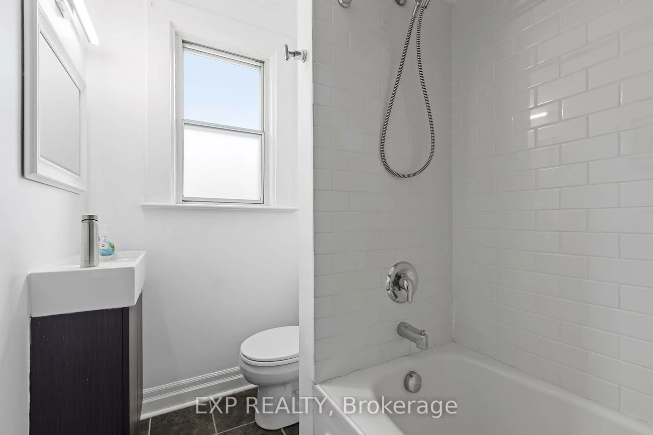 60, Parkdale, High Park-Swansea, Toronto