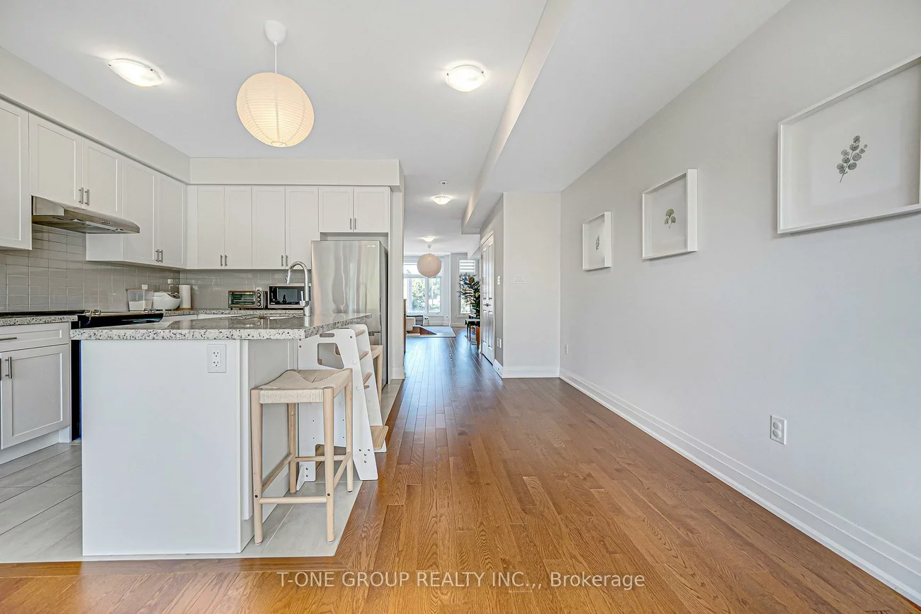 17, Wild Rose, Rustic, Toronto