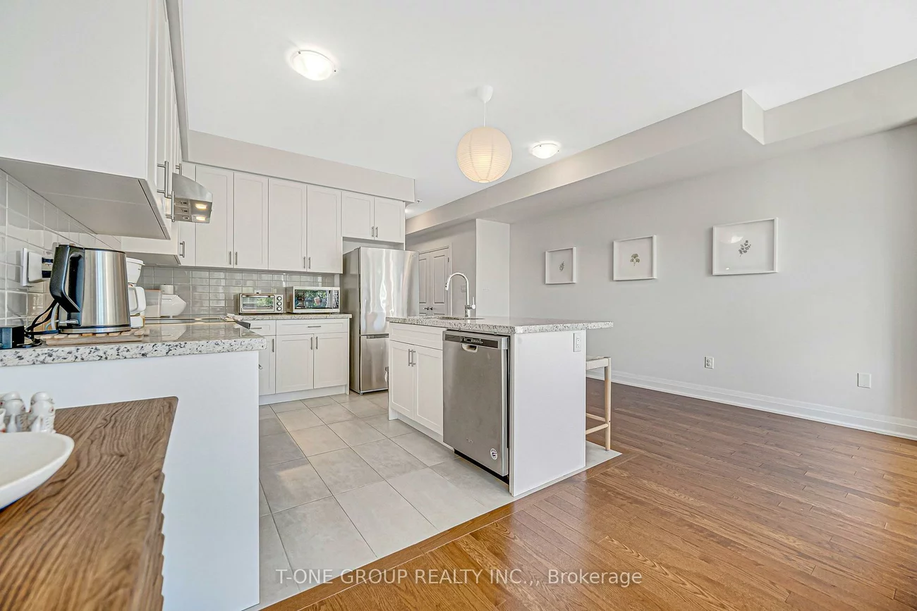 17, Wild Rose, Rustic, Toronto