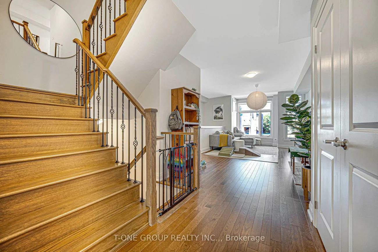 17, Wild Rose, Rustic, Toronto