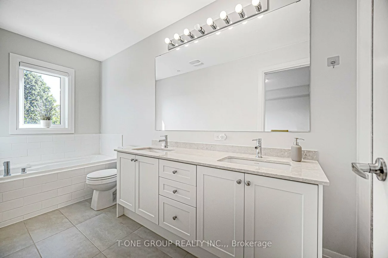 17, Wild Rose, Rustic, Toronto