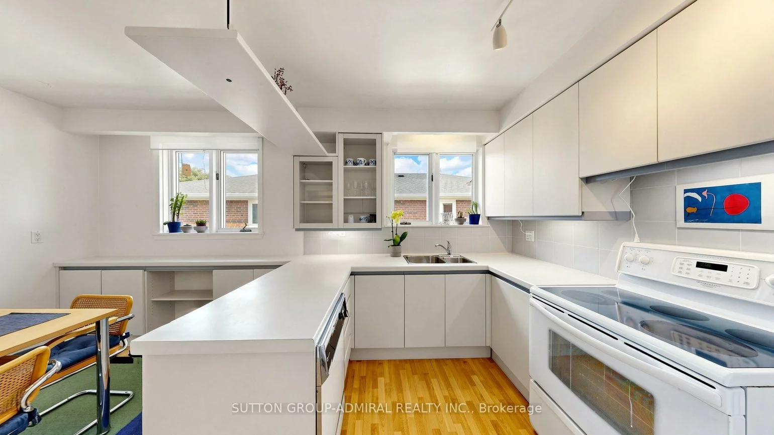 27, Warlingham, Eringate-Centennial-West Deane, Toronto