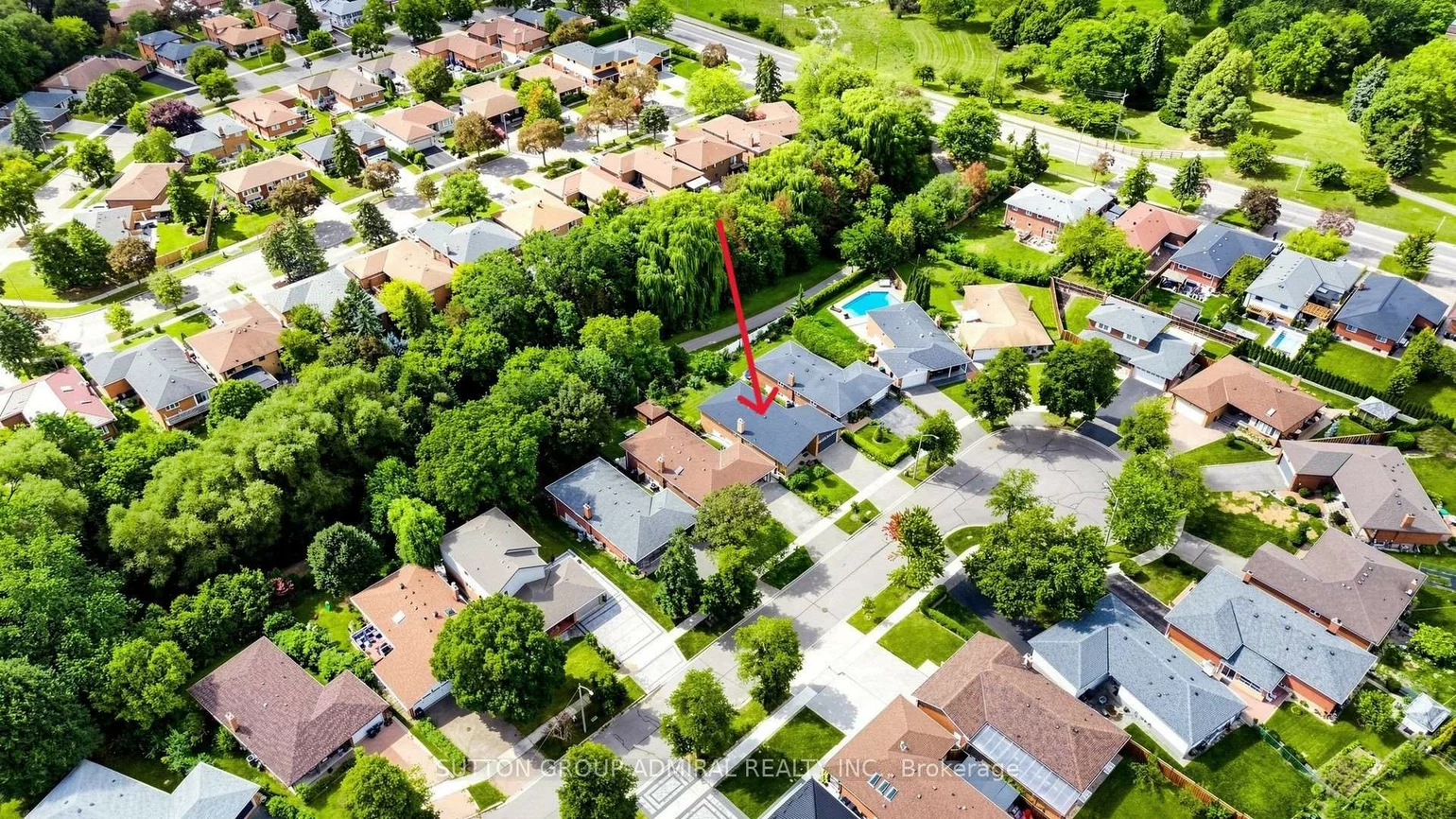 27, Warlingham, Eringate-Centennial-West Deane, Toronto