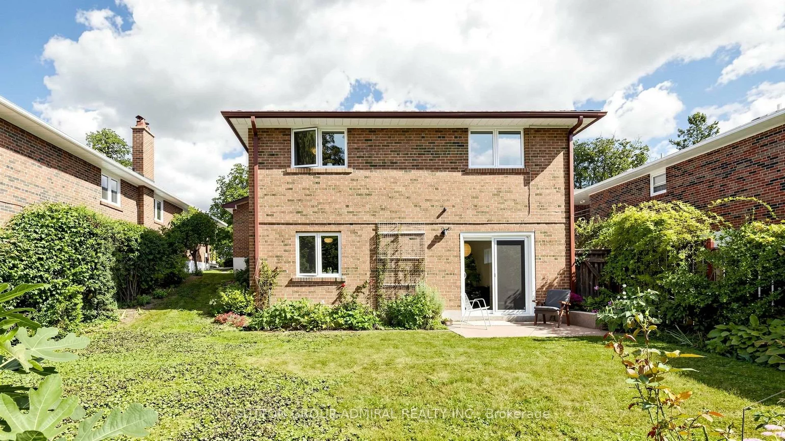 27, Warlingham, Eringate-Centennial-West Deane, Toronto