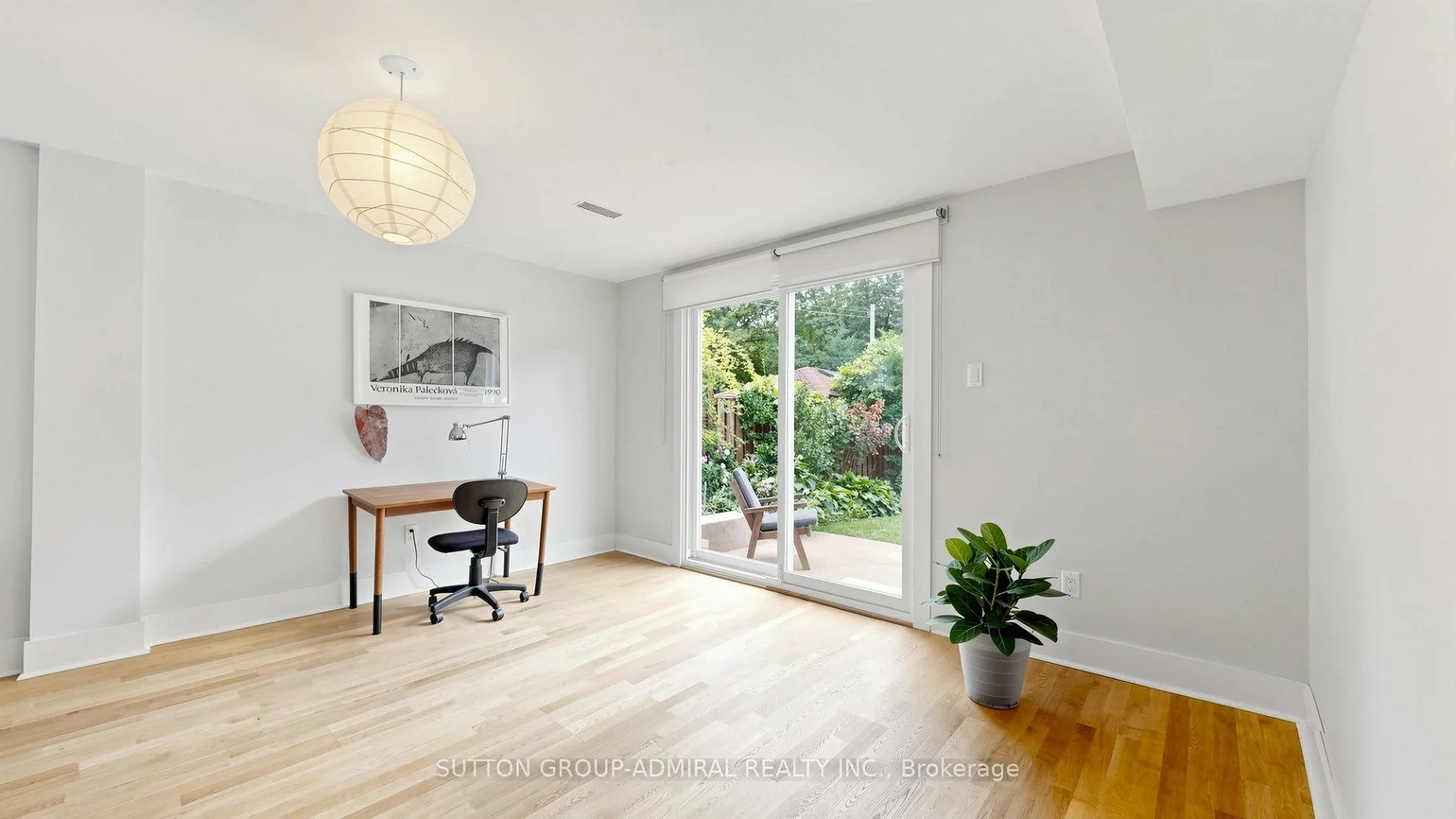 27, Warlingham, Eringate-Centennial-West Deane, Toronto