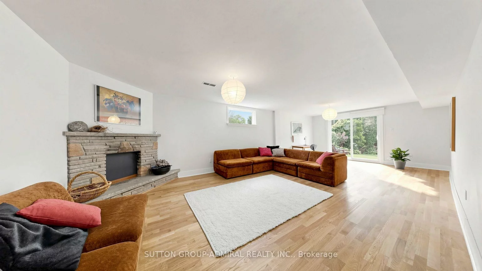 27, Warlingham, Eringate-Centennial-West Deane, Toronto
