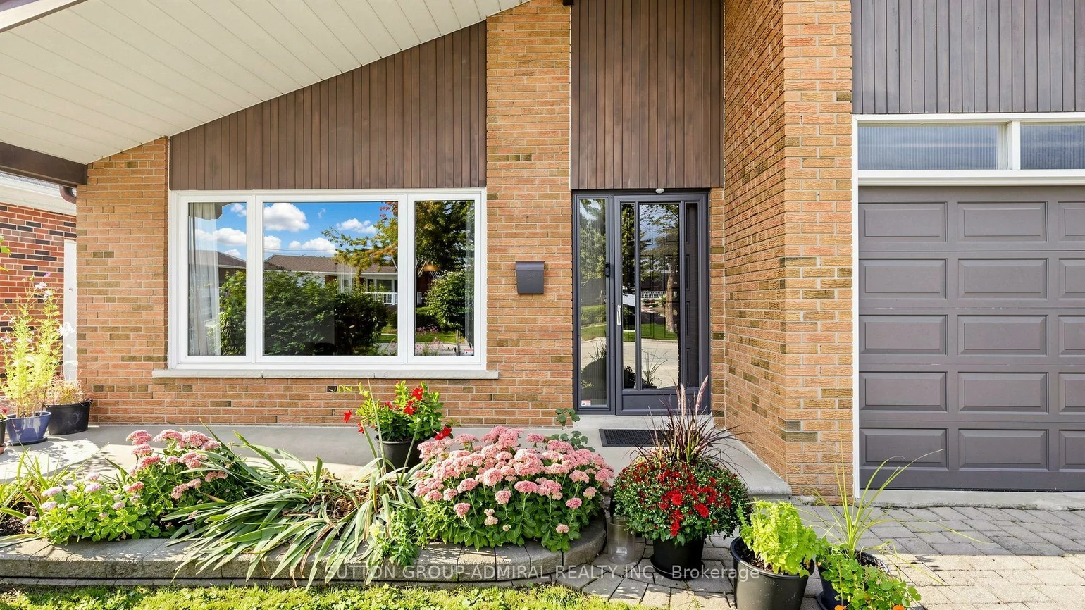 27, Warlingham, Eringate-Centennial-West Deane, Toronto