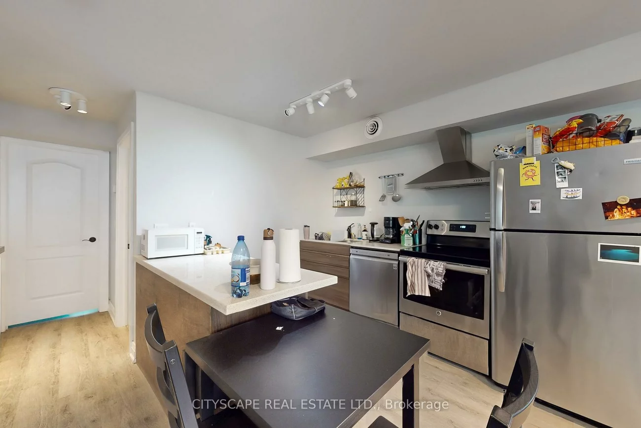 467, Keele, Junction Area, Toronto