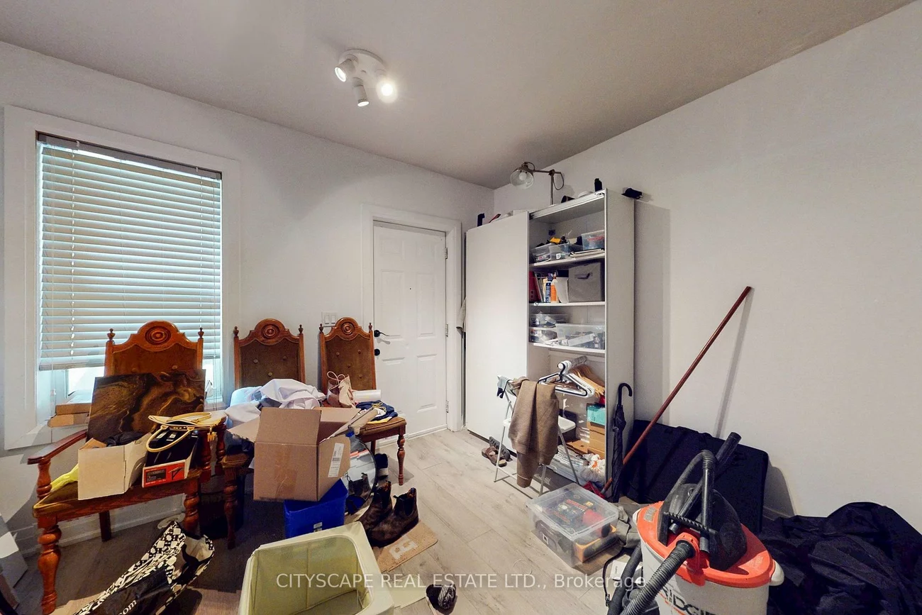 467, Keele, Junction Area, Toronto