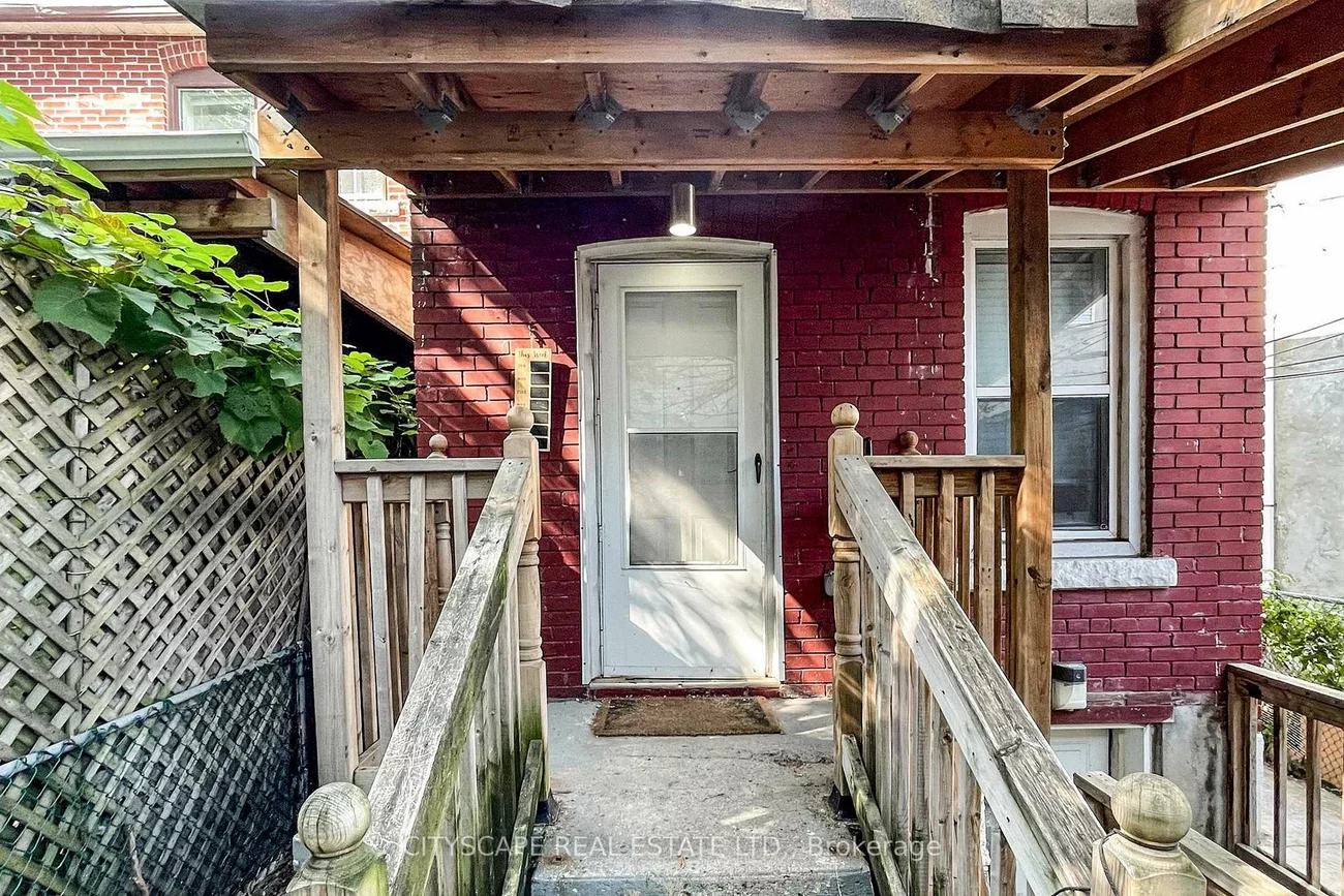 467, Keele, Junction Area, Toronto