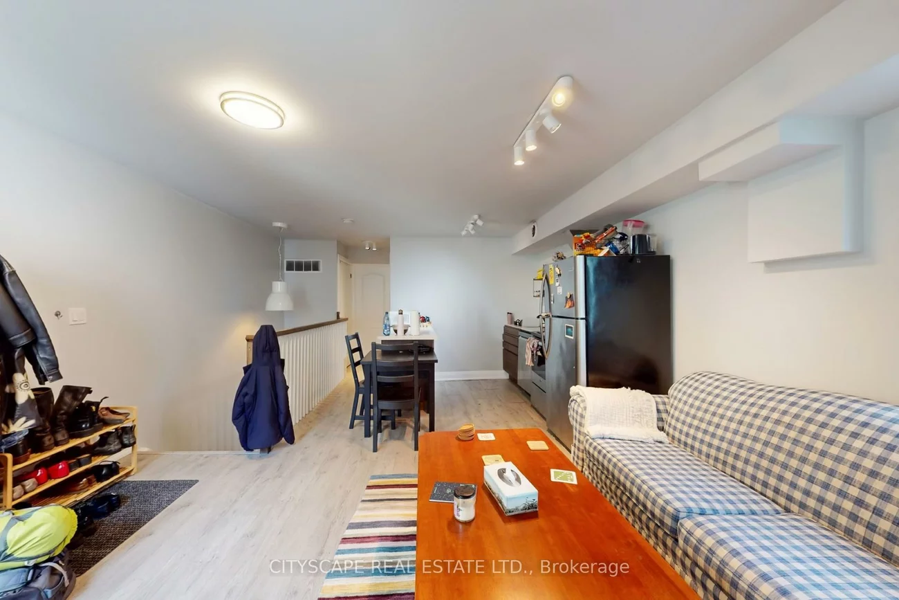 467, Keele, Junction Area, Toronto