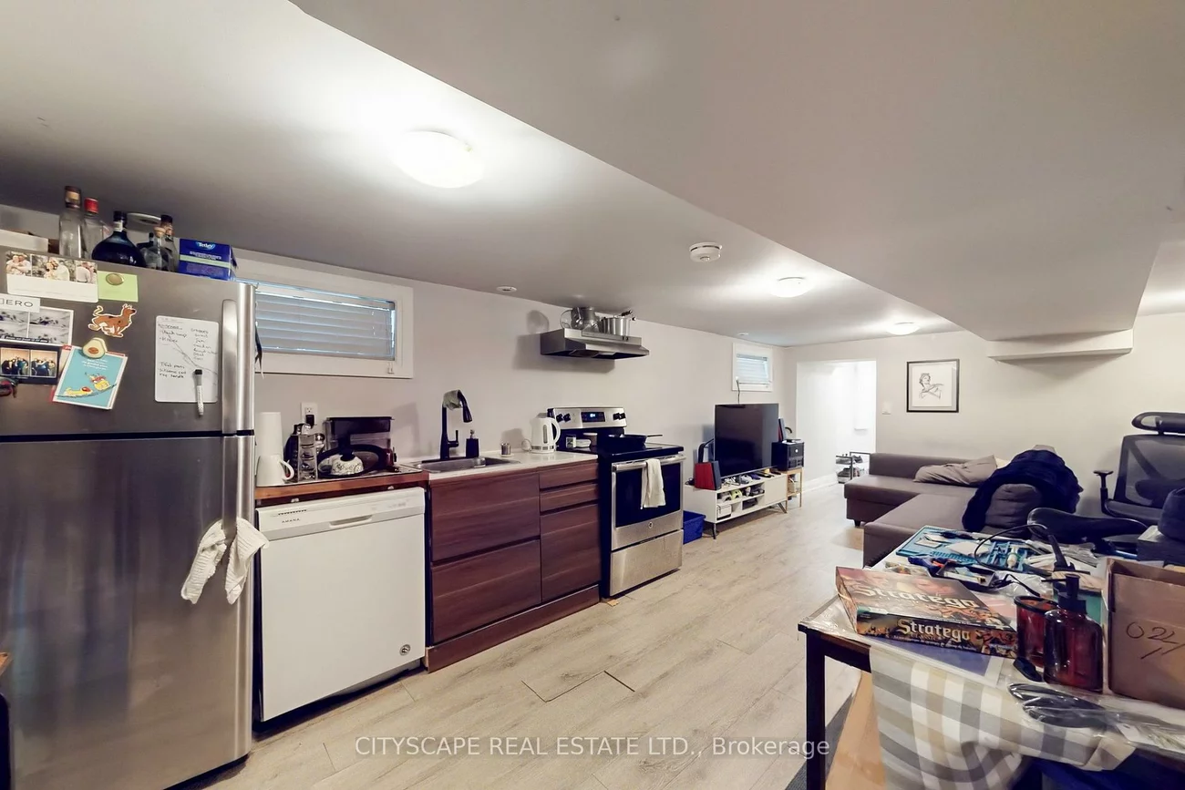 467, Keele, Junction Area, Toronto