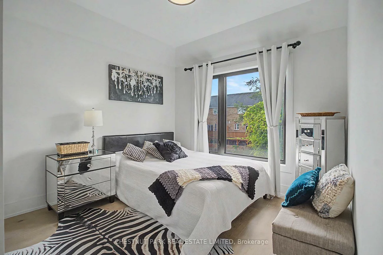 150, Sheldon, Alderwood, Toronto