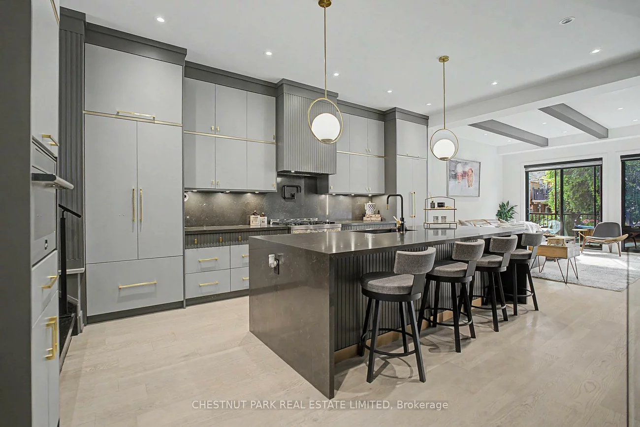 150, Sheldon, Alderwood, Toronto